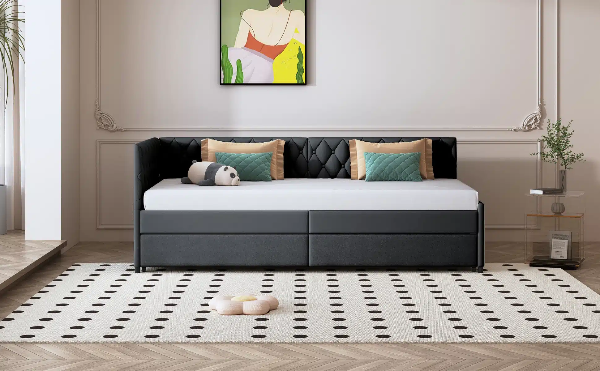 Elegantne hall diivanvoodi ratastel sametist, suurusega 90x200 cm, minimalistlikus ja kaasaegses elutoas, diivanil mugavad padjad ning vaip laigulise mustriga.