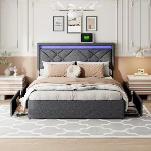 Tumehall lai voodi pesukastidega ja LED-valgustusega elegantses magamistoas, pehmete patjade ja dekoreeritud seinaga.