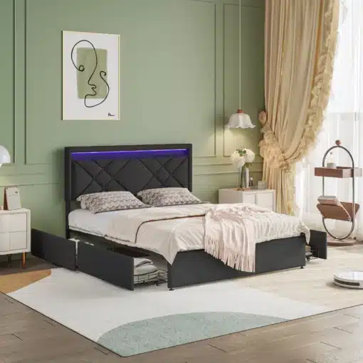 Tumehall lai voodi pesukastidega ja LED-valgustusega, asetatud stiilsesse magamistuppa. Voodi ees on avatud ruumikas pesukast ja peaotsal on elegantne LED-valgustus. Taustal on heleroheline sein kunstiteose ja akendega, mis on kaetud heledate kardinatega.