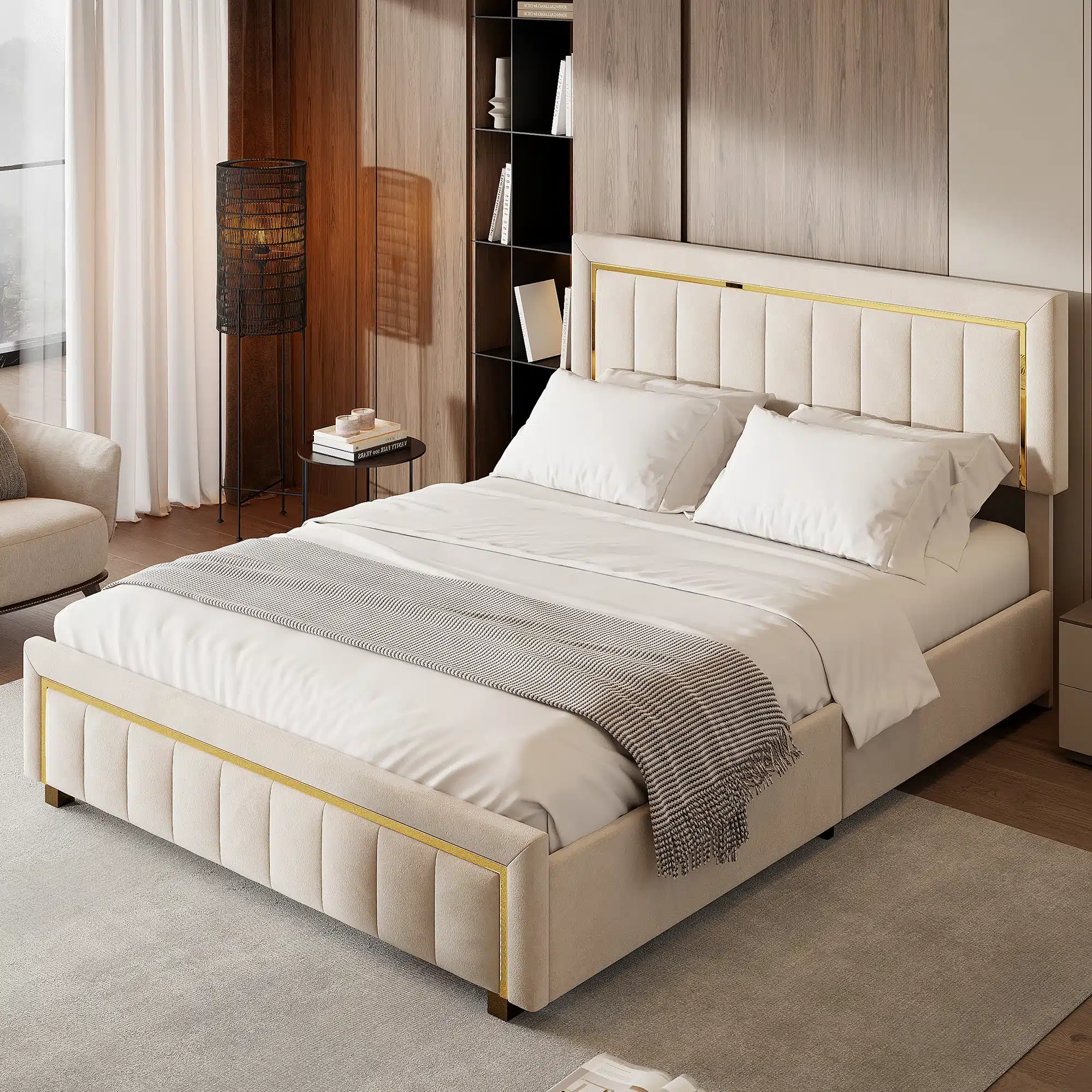 Elegantne polsterdatud voodiraam suuruses 140x200 cm koos panipaigaga, valmistatud luksuslikust velvetmaterjalist. Voodi asub maitsekalt sisustatud magamistoas, kus on näha hele vaip ja puidust seinapaneelid.