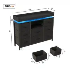 Musta värvi kummut LED valgustusega, millel on kaheksa sahtlit ja USB laadimisport. Kummut mõõtmetega 108 cm lai ja 82 cm kõrge, asetatud valgel taustal koos eraldi näidatud kahe sahtli mõõtmetega.