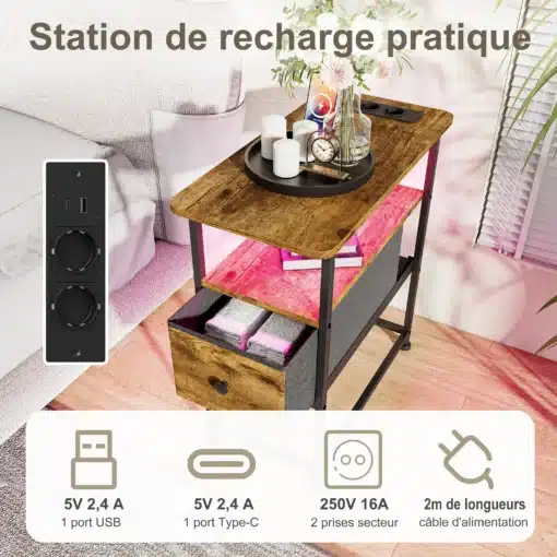 Elegantne kitsas kohvilaud LED-valgustuse ja USB-pesaga, puidust pealispind ja must metallraam, mis seisab heledal põrandal, aknalaual vaas ja küünlad.