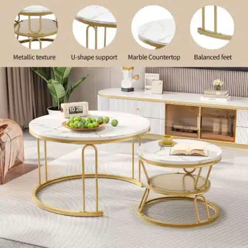 Elegantsed elutoa diivanilauad koosnevad kahest ümmargusest MDF lauast, millel on marmorist välimusega pealispinnad ja kuldsed metallist jalad. Lauad on paigutatud mugavalt kergelt tekstureeritud vaiba peale, kusjuures taustal on näha hubane elutoa keskkond.