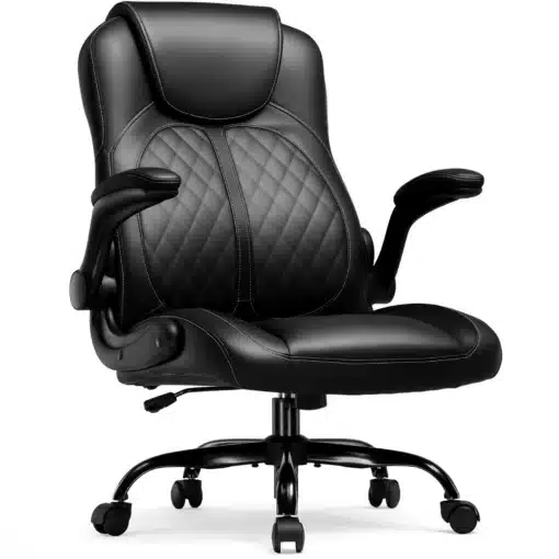 Mänguritool ergonoomiline kiikuvate käetugedega must | E-pood Tootemaailm Must ergonoomiline mänguritool nahast viimistlusega, mis on varustatud kiikuvate käetugedega. Toolil on stiilsed tepingud seljatoes ja istmikus, tugev metallist jalgadel ja rattad liikumiseks.