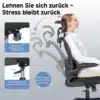 Kontoritool ergonoomiline 3D peatugi ja nimmetugi | E-pood Tootemaailm Kontoritool ergonoomiline 3D peatugi ja nimmetugi, mida istub inimene, reguleerimiskangide näitamine, must materjal, kontorikeskkond.