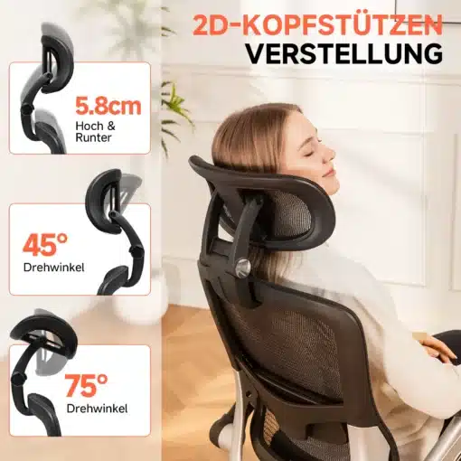 Naine istub modernsel, ergonoomilisel mustal kontoritoolil, millel on läbipaistev võrk ja reguleeritav peatoe mehhanism. Taustal on hele sein ja taime dekoratsioonid.