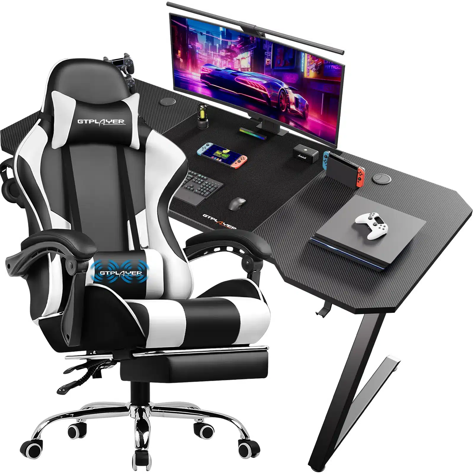 Musta ja valgete detailidega ergonoomiline arvutitool ning modernne süsinikkiust must laud mänguala ja arvutiseadmetega.