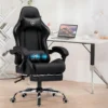Soodne ergonoomiline kontoritool massaažiga kuni 150 kg | E-pood Tootemaailm Soodne ergonoomiline kontoritool massaažiga kuni 150 kg, musta värvi nahast tool ratastel, stiilses kaasaegses kontoriruumis valgel taustal.