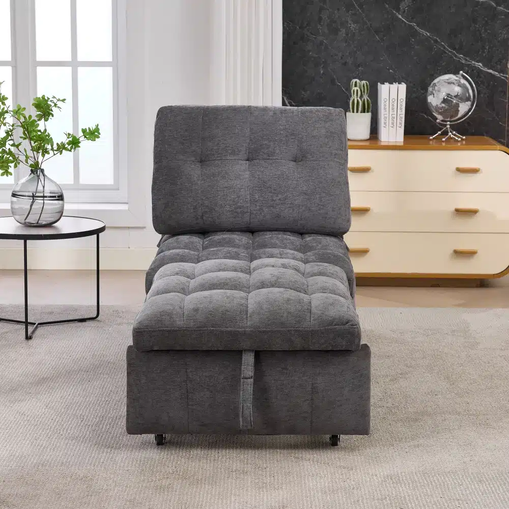 Reguleeritava seljatoega hall/valge diivanvoodi elegantse ja mugava välimusega elutoas. Taustal on hele kummut ja taim klaasvaasis, luues kaasaegse ja stiilse atmosfääri.