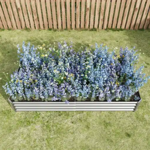 Tsingitud terasest kõrge peenrakast avatud põhjaga 8x3x1 ft | E-pood Tootemaailm Tsingitud terasest kõrge peenrakast avatud põhjaga mõõtmetega 8x3x1 ft, täidetud rohkete sinakaslillade lilledega. Peenrakast asub lopsaka muru taustal puidust aialaua kõrval, luues kaasaegse ja vastupidava aiakujunduse.