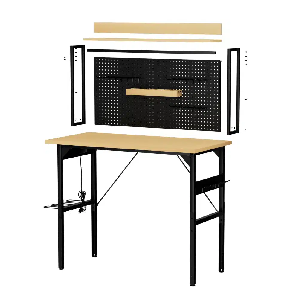 Reguleeritav töölaud 120 cm koos musta tööriistapaneeliga ja puidust riiulitega taustal. Tööpind on heleda puidu viimistlusega ja jalad on vastupidavast mustast metallist.