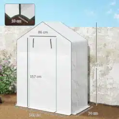 Kasvuhoone UV-kaitsega, 3 tasandit, lukuga uks, mõõtmetega 143x74x190cm, valge plastikmaterjaliga kaetud, asub kiviseina taustal koos lilledega. Esikülg on lukuga avatav, selgelt nähtavad struktuuri mõõtmed ja asukoht aiamullal.
