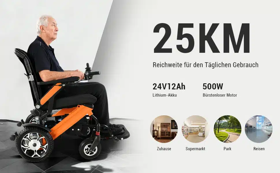 Vanem mees istub oranži ja musta kokkupandava võimsa elektrilise ratastooli peal, millel on suured vastupidavad rattad ja kasutajasõbralik juhtkang. Taustal näha neutraalset, valgusküllast ümbrust.