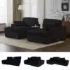Ruumikas musta värvi moodul diivanvoodi elegantses elutoas, mille taustal on hele kardin ja minimalistlik sisekujundus. Diivan on kokkupandav kaheinimesevoodi, sobides ideaalselt kaasaegsesse interjööri.