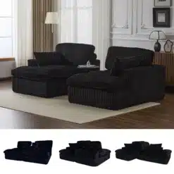 Ruumikas musta värvi moodul diivanvoodi elegantses elutoas, mille taustal on hele kardin ja minimalistlik sisekujundus. Diivan on kokkupandav kaheinimesevoodi, sobides ideaalselt kaasaegsesse interjööri.