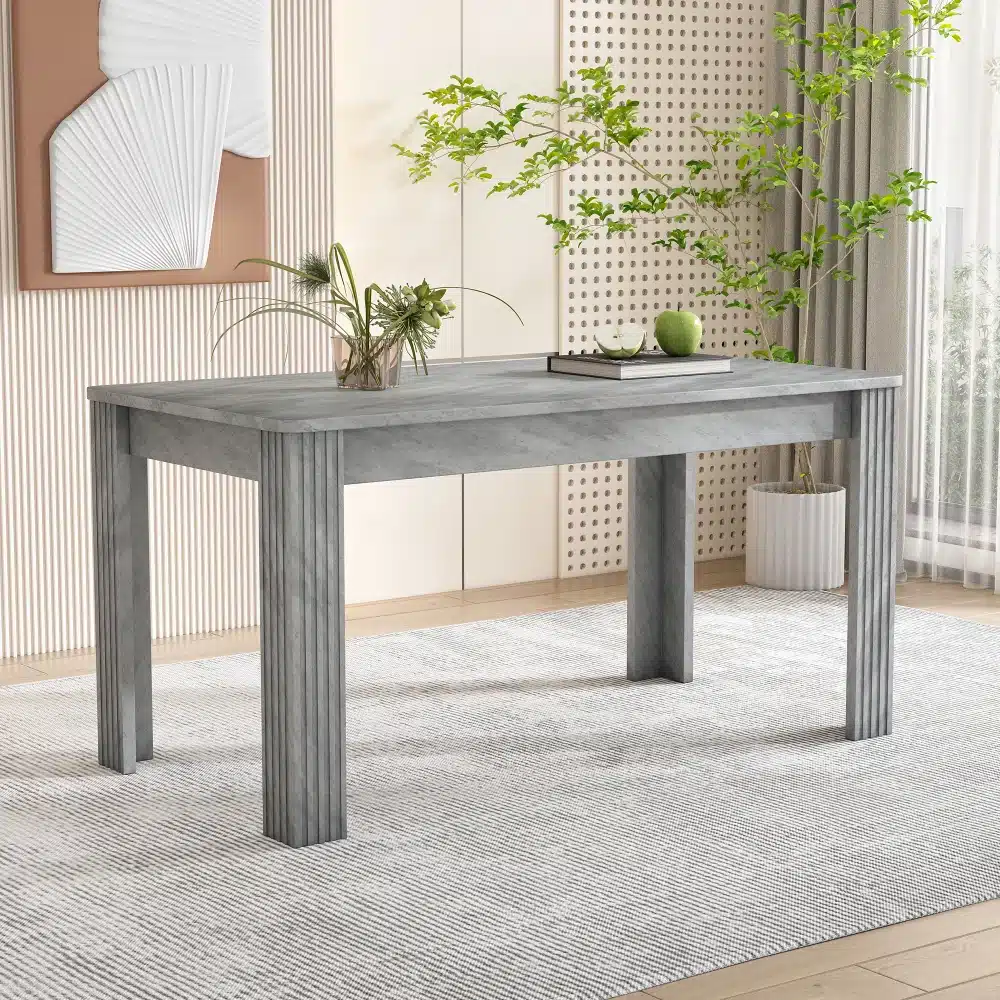 Minimalistlik tammepuust söögilaud lihtsa disainiga, halli tooni ja tugeva konstruktsiooniga, sobib igasse sisekujundusse, asetatud heledale vaibale, ümbritsetud taimede ja pehme valgusega.