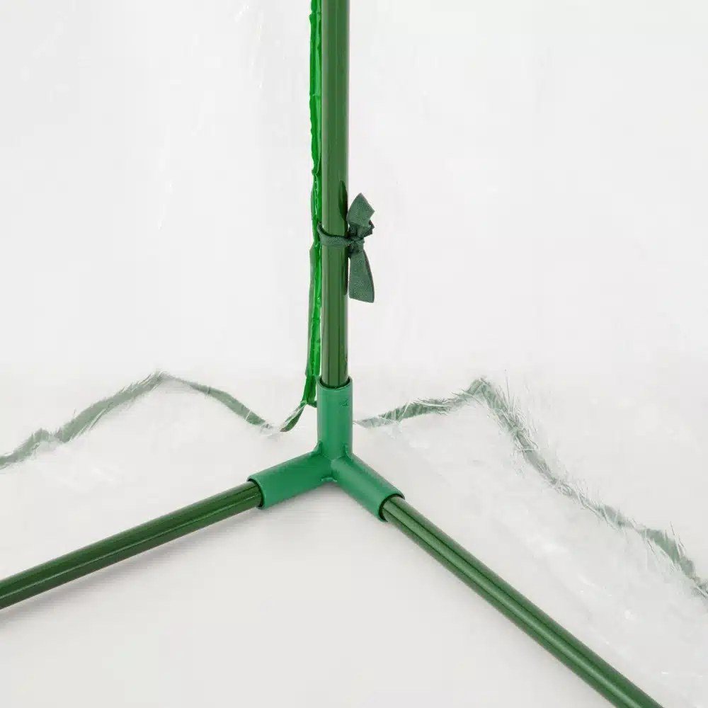 Kasvuhoone uksega, 200x100x80 cm aiataimedele, roheline metallraam plastikkatte taustal.