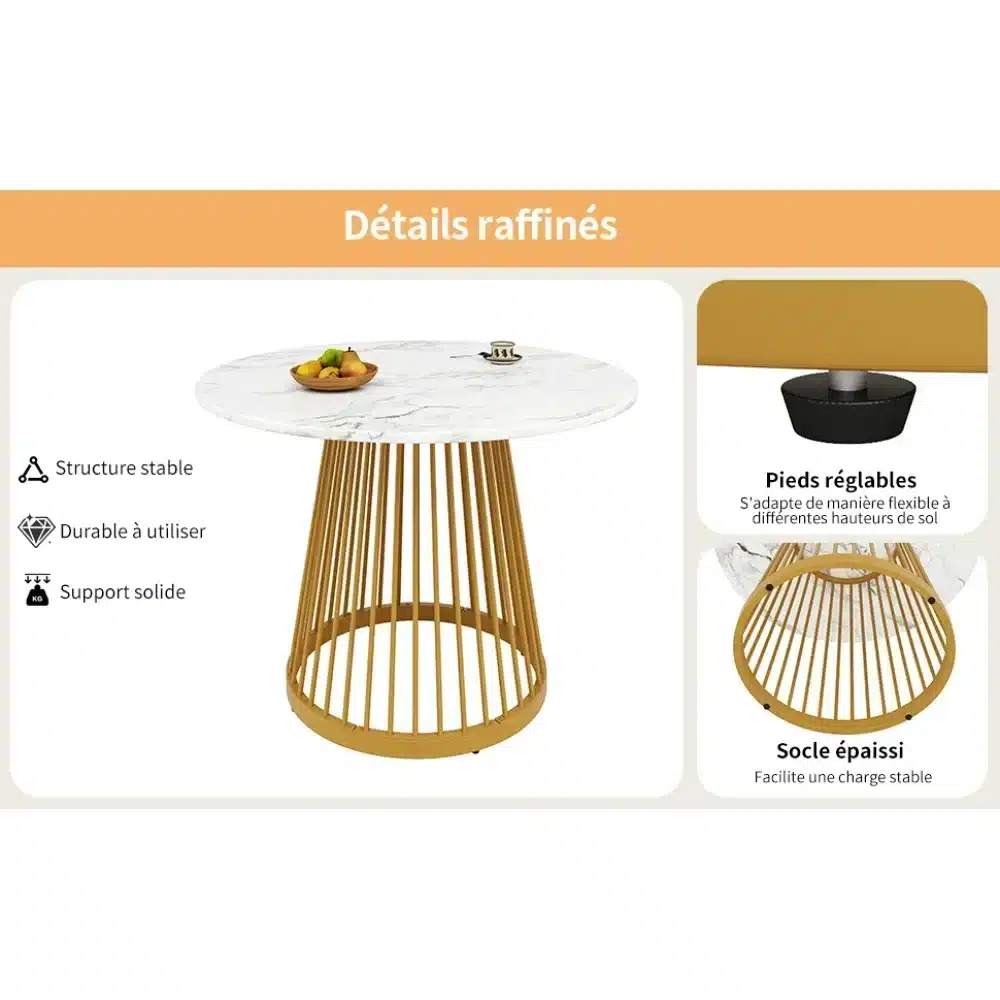 Ümmargune söögilaud marmorist plaadiga ja kuldsete jalgadega, mis on asetatud helge tausta ees. Stiilne marmorlaud pakub šikset kontrasti kuldsete metalljalgadega, rõhutades laua elegantset ja stabiilset disaini.