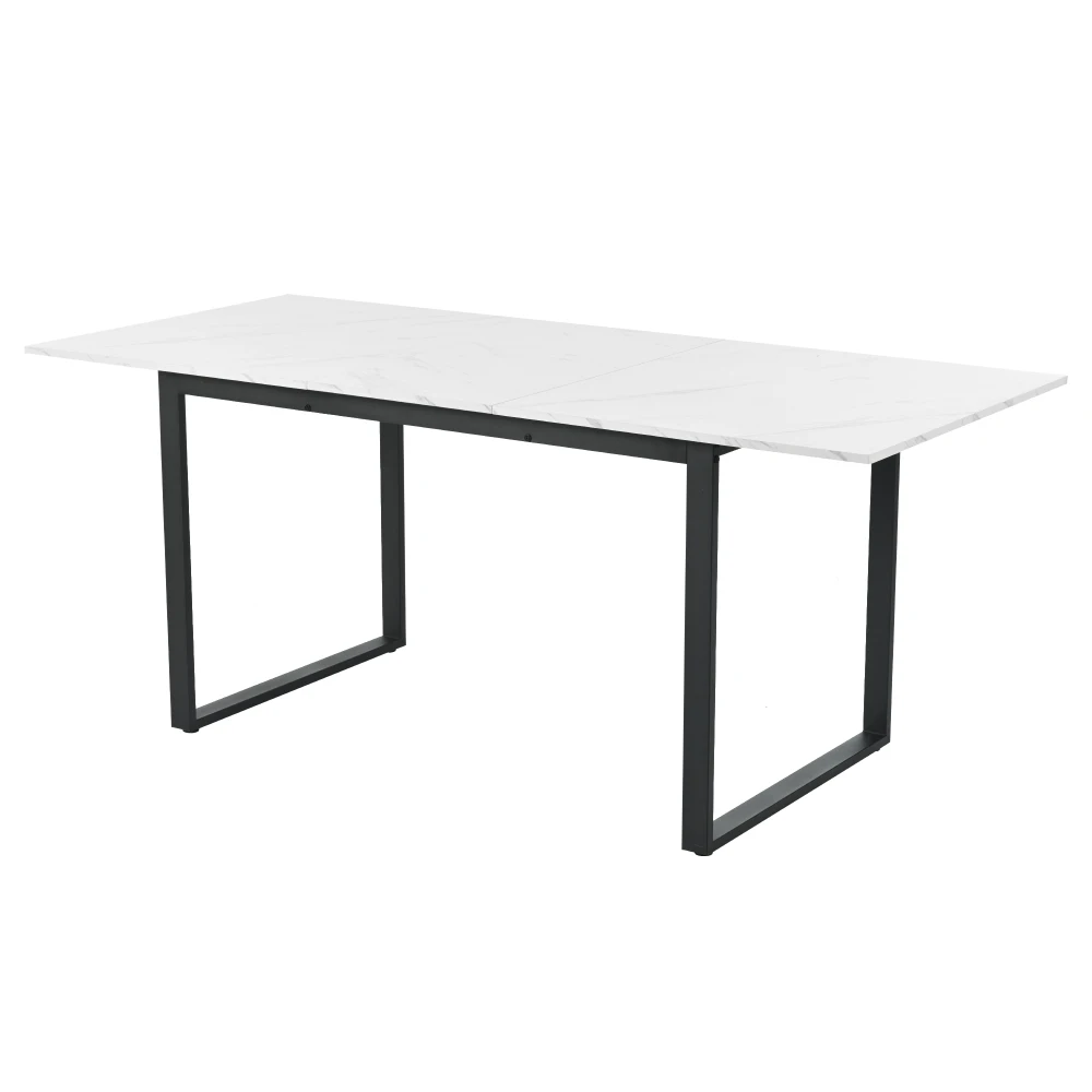 Valge laiendatav söögilaud musta metallraamiga, mis on paigutatud lihtsa ja modernse disainiga tühjal taustal. Lauaplaat on valmis laienema 140–180 cm pikkuseni.