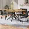 Kaunis söögituba, kus keskmes on stiilne ja kvaliteetne pikendatav söögilaud puidust viimistluse ja elegantsete metalljalgadega. Laud on kaunistatud puuvilja ja pokaalidega ning ümbritsetud mugavate hallide toolidega. Taustal on maitsekas sisekujundus kaminaga.