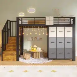 Metallist narivoodi sahtlite ja riidepuuga 90x200 cm, musta raamiga, puidust astmestikuga, minimalistliku disainiga lastetoas heledal taustal.