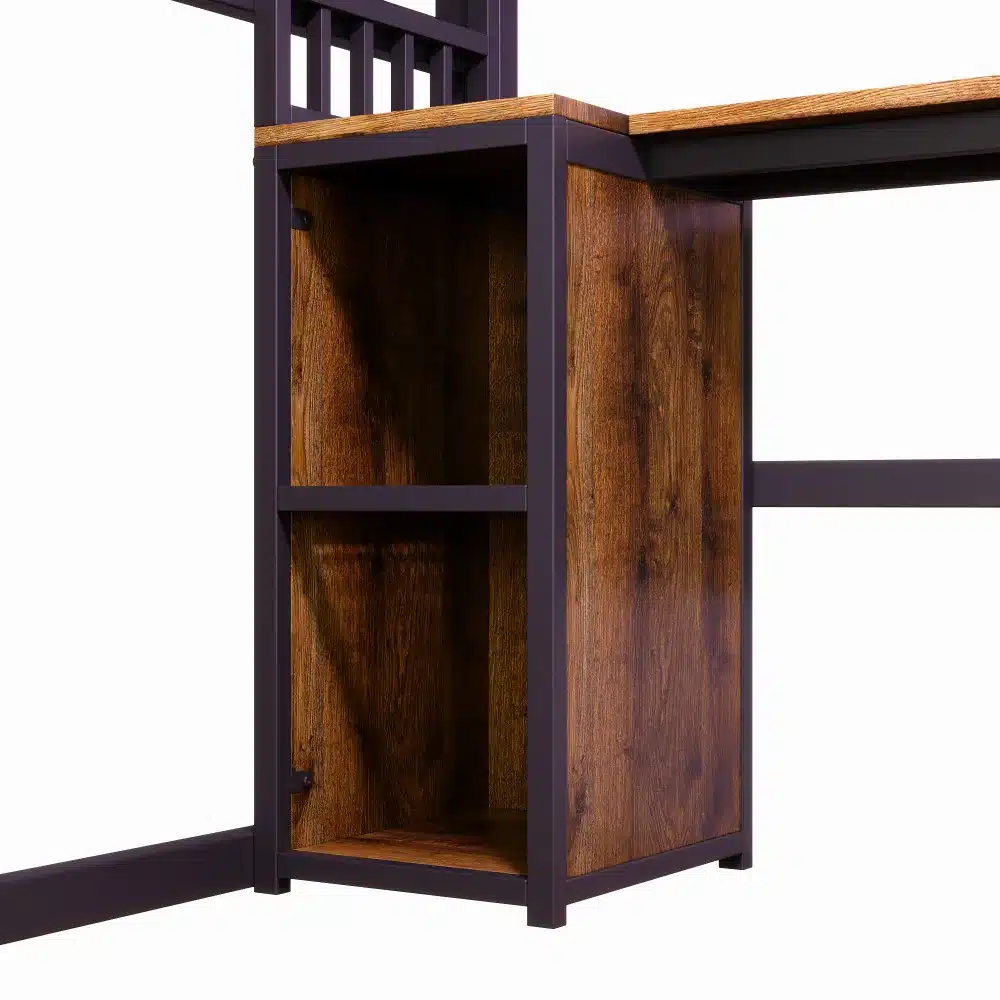 Lähedalt vaade lastetoa kõrge voodi kirjutuslauaga 90x200 tammepuust riiuli detailidele tumeda metallraamiga.