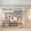 Narivoodi 140x200cm, tv-alus, turvaredel ja panipaik | E-pood Tootemaailm Valge narivoodi mõõtmetega 140x200cm, mille all on tv-alus ja turvaredeliga panipaigad. Puidust mööbel seisab heledal parketil elegantses interjööris.