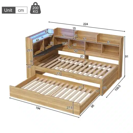 Naturaalsest puidust lastetoa voodi LED-valgustus, riiulid, usb | E-pood Tootemaailm Naturaalsest puidust lastetoa voodi, millel on LED-valgustus, mitmed riiulid ja USB-laadimise võimalused. Voodi ja riiulite mõõdud on pildil näidatud, asetatud tänapäevasesse lastetoa keskkonda.