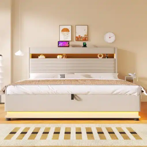 Polsterdatud voodi 180x200 cm, LED ja USB-C laadimine | E-pood Tootemaailm Elegantne polsterdatud voodi 180x200 cm, millel on kaasaegsed LED tuled ja sisseehitatud USB-C laadimisport. Voodi asub neutraalsetes toonides magamistoas, selle taustal on minimalistik seinakunst ja kella näit.