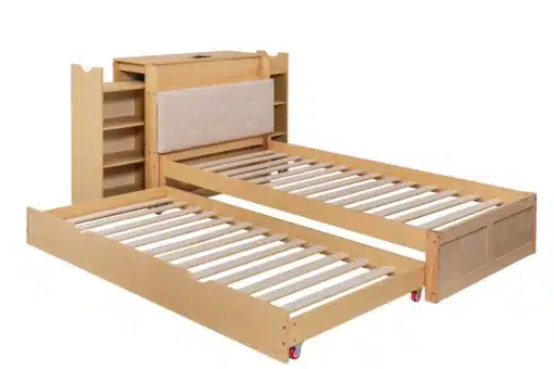 Voodi panipaigaga 90x200 cm, väljatõmmatav lisaosa | E-pood Tootemaailm Voodi panipaigaga 90x200 cm, väljatõmmatav lisaosa. Heledast puidust voodi raam, millel on spiraalribidega põhi ja ratastel väljatõmmatav lisaosa. Peats on integreeritud riiulitega, sobib neutraalsesse magamistoapilti.