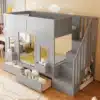 Lastetoa narivoodid trepi, panipaiga, sahtlitega 90x200 | E-pood Tootemaailm Hall lastetoa narivoodi trepi, panipaiga ja sahtlitega, mõõduga 90x200, valgusküllases toas mänguasjade ja tekstiilidega, puitpõrandal.