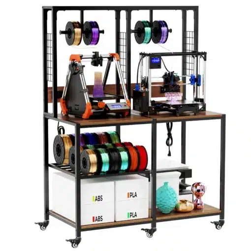 3D printeri alus ratastega kahele printerile metallist | E-pood Tootemaailm Metallist 3D printeri alus ratastega, mahutab kahele printerile, täis erinevaid filamente ja karpe ketaste jaoks, kontrastsete puidust riiulite ja musta raamiga.