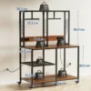 3D printeri alus ratastega kahele printerile metallist | E-pood Tootemaailm Metallist 3D printeri alus ratastega, mis võimaldab kahele printerile paigutamist. Musta raamistiku ja puidusarnase pinnakattega disain, millel on erinevad mõõdud ja ratastega liikuvus tagab mugava liigutamise siledal põrandal. Taust on hele beež sein ja parkettpõrand.