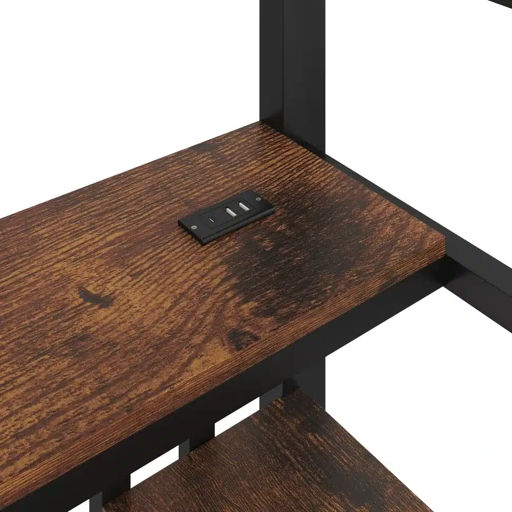 Detailne pilt narivoodi riiulist, millel on puitimitatsiooniga pind ja integreeritud 2 USB ning 1 Type-C laadimisport. Must metallraam lisab industriaalset stiili.