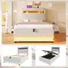 Pesukastiga voodid, USB-C ja LED, 90x200 cm | E-pood Tootemaailm Kaasaegne pesukastiga voodi, USB-C ja LED, 90x200 cm, beežil taustal. Voodil on elegantne peats omapäraste LED-valgustitega ning praktiline pesukast madratsi all. Taustal on minimalistlik ja valgusküllane magamistuba, kus on nähtavad neutraalsed dekoorielemendid.