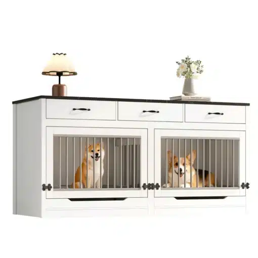Koerapuur kahele koerale, puit-metall, XXL | E-pood Tootemaailm Koerapuur kahele koerale, puit-metall, XXL. Pildil on valge puit-metall konstruktsiooniga koerapuur, mis mahutab mugavalt kaks koera. Üleval on laminaadist pind koos laualambi ja lilledega. Stiilne, funktsionaalne elukoht lemmikloomadele.