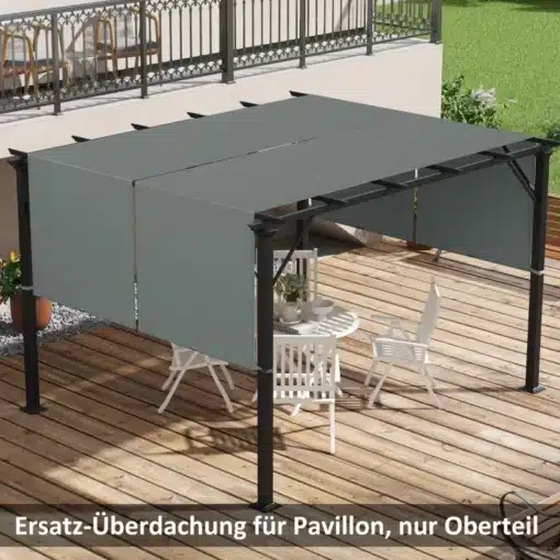 Paviljoni varukatus UV-kaitsega tumehall 3x3 m | E-pood Tootemaailm Paviljoni varukatus UV-kaitsega tumehall 3x3 m, paigaldatud puidust terrassile. Katus on valmistatud kõrgekvaliteedilisest materjalist, pakkudes tõhusat UV-kaitset. Taustal on näha aed ja klassikalised aiatoolid, luues hubase õhkkonna.