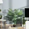 Kunstpalm 125 cm potis, suur dekoratiivtaim elutuppa | E-pood Tootemaailm Kunstpalm 125 cm potis, suur dekoratiivtaim elutuppa, rohelised lehed ja must pott, asetatud kaasaegsesse heledasse elutuppa.