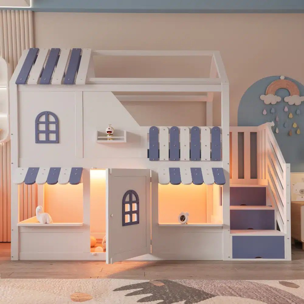 Valge lastetoa narivoodi koos aknaga katuse ja LED valgustusega, mõõtmetega 90x200, asub pastelsete värvidega toas.