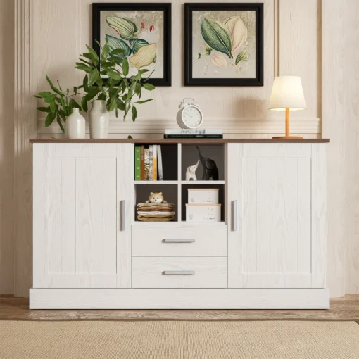 Puidust kummut valge ja pruuni nikerdatud viimistlusega 140x40x79,5 cm | E-pood Tootemaailm Valge puidumustriga puhvetkapp sahtlite, riiulite ja kahe uksega, dekoratiivsete esemete ja lampidega