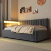 Diivanvoodid 90x200 LED-valgustuse ja panipaigaga | E-pood Tootemaailm Hall hall voodi pehme polsterdatud peatsiga, sisseehitatud valgustusega ja voodipesuga