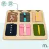 Montessori tegeluslaud lastele 18+ kuud | E-pood Tootemaailm Montessori puidust tegevuslaud kuue erineva kinnituse ja lukuga