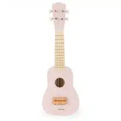 Roosa väike ukulele valgel taustal, puidust kael ja neli keelt