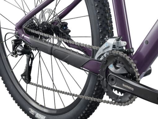 Mägiratta tagumine osa koos Shimano käiguvahetaja, keti ja naastrehviga