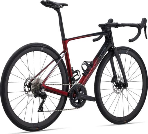 Maanteeratas Giant Defy Advanced Pro 2 süsinikraamiga | E-pood Tootemaailm Musta-punane maanteeratas süsinikraamiga, langetatud lenksu ja kettpiduritega