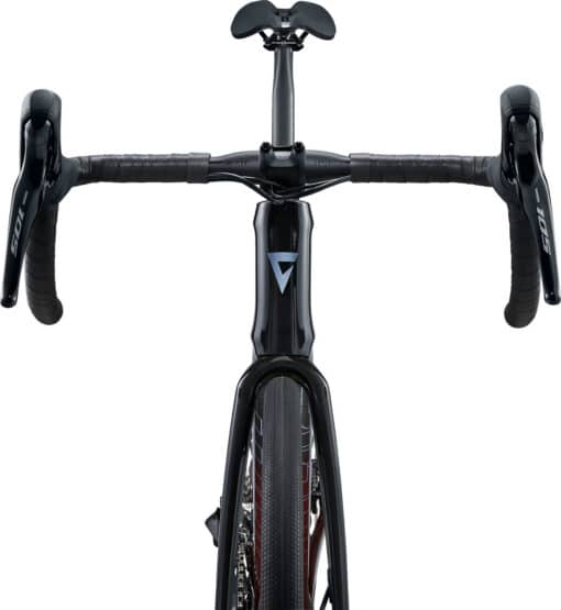 Maanteeratas Giant Defy Advanced Pro 2 süsinikraamiga | E-pood Tootemaailm Must maanteeratta juhtraud ja esiosa eestvaates valgel taustal