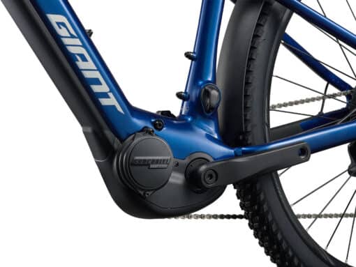 Sinine Giant elektriratta raam, mootor ja tagaratas lähivaates