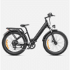 Must elektriline fatbike, külgvaates, paksude rehvide ja esiamordiga jalgratas