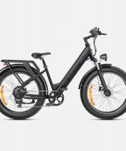 Must elektriline fatbike, külgvaates, paksude rehvide ja esiamordiga jalgratas