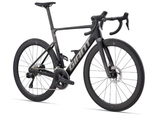 Must maanteeratas maanteesõiduks, aerodünaamilise raamiga ja ketaspiduritega
